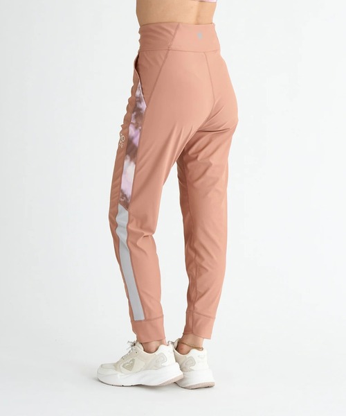ROXY(ロキシー)の「YOUR FALVA PANTS /ロキシー水陸両用ワイドシルエットレギンスパンツ(レギンス/スパッツ・レディース・ブラウン/ブラック/ブルー・MEDIUM/LARGE/SMALL)」の7枚目の写真