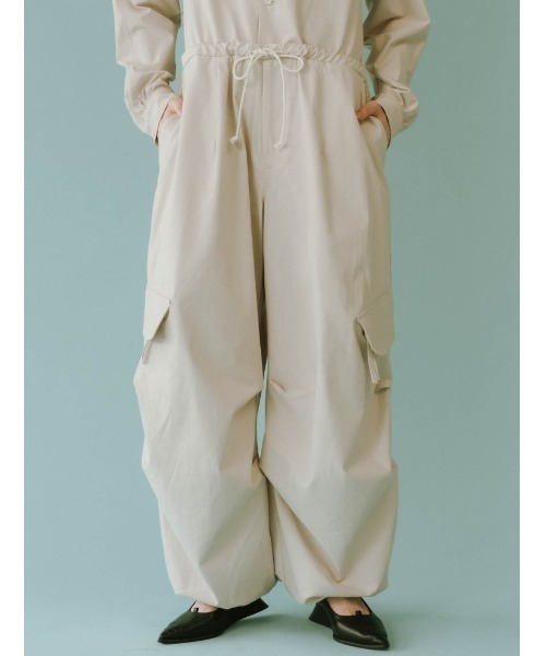 Knuth Marf（クヌースマーフ）の「-high-end- collarless jumpsuit（つなぎ/オールインワン・レディース・ブラック/ベージュ・FREE）」の7枚目の写真