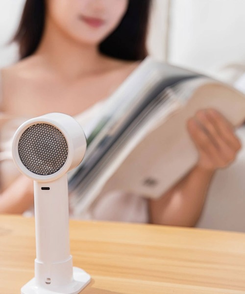 Cinderella(シンデレラ)の「ハンディファン スタンド 冷却 小型扇風機 扇風機 携帯扇風機 ハンディ ストラップ 大風量 夏 充電式 コンパクト 持ち運び 手持ち 冷却プレート おしゃれ 長持ち 小型 軽量 軽い typeC 黒 ブラック 白 ホワイト 紫 パープル(生活家電・レディース・ブラック/ホワイト/パープル・FREE)」の15枚目の写真