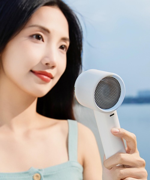 Cinderella(シンデレラ)の「ハンディファン スタンド 冷却 小型扇風機 扇風機 携帯扇風機 ハンディ ストラップ 大風量 夏 充電式 コンパクト 持ち運び 手持ち 冷却プレート おしゃれ 長持ち 小型 軽量 軽い typeC 黒 ブラック 白 ホワイト 紫 パープル(生活家電・レディース・ブラック/ホワイト/パープル・FREE)」の10枚目の写真