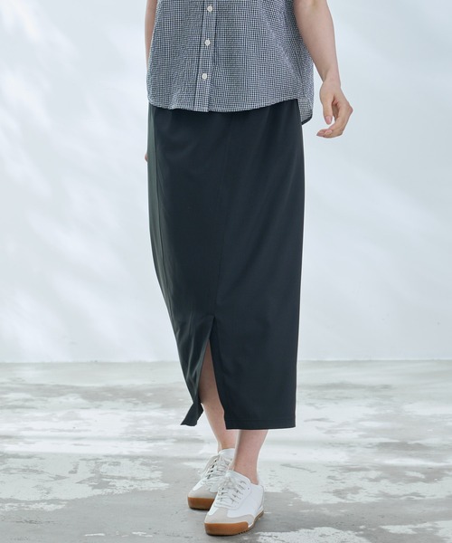 Arnold Palmer（アーノルドパーマー）の「タウン&レジャー スリットスカート（スカート・レディース・カーキ/ブラック・L/S/M）」の2枚目の写真