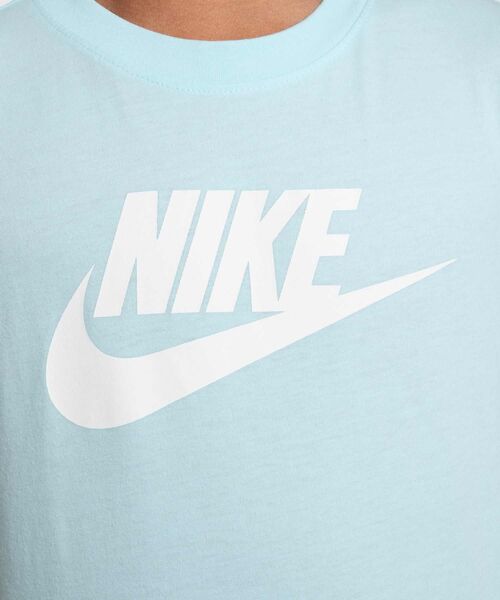 NIKE（ナイキ）の「ナイキ スポーツウェア ジュニア Tシャツ / Nike Sportswear Big Kids' T-Shirt FZ5178-474 Glacier Blue（Tシャツ/カットソー・キッズ・ブルー系その他・160/150/140/130）」の4枚目の写真