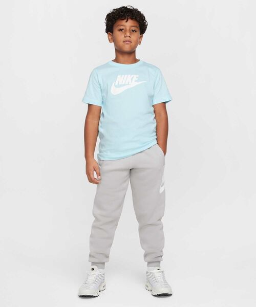 NIKE（ナイキ）の「ナイキ スポーツウェア ジュニア Tシャツ / Nike Sportswear Big Kids' T-Shirt FZ5178-474 Glacier Blue（Tシャツ/カットソー・キッズ・ブルー系その他・160/150/140/130）」の5枚目の写真