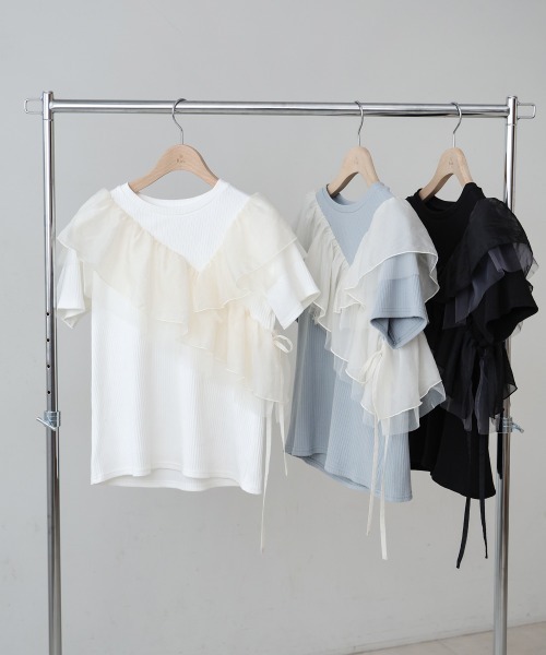 Bab(バブ)の「アシメフリルドッキングカットソー(Tシャツ/カットソー・レディース・オフホワイト/ブルー/ブラック・FREE)」の8枚目の写真