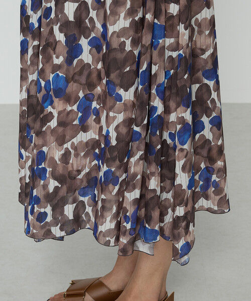 K.T KIYOKO TAKASE（キヨコタカセ）の「強撚カッセンアートプリント ハンカチーフヘムスカート（スカート・レディース・ブラウン・11号/9号/7号）」の3枚目の写真