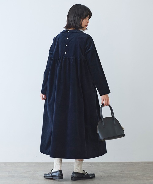 bulle de savon（ビュルデサボン）の「細コール 丸衿ワンピース（ワンピース・レディース・ネイビー/ブルー・FREE）」の7枚目の写真