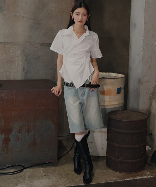 Mili affinity（ミリアフィニティー）の「ウエストタッククロス半袖シャツ（シャツ/ブラウス・レディース・オフホワイト/ブルー/ストライプ・FREE）」の15枚目の写真