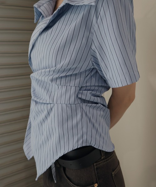 Mili affinity（ミリアフィニティー）の「ウエストタッククロス半袖シャツ（シャツ/ブラウス・レディース・オフホワイト/ブルー/ストライプ・FREE）」の18枚目の写真