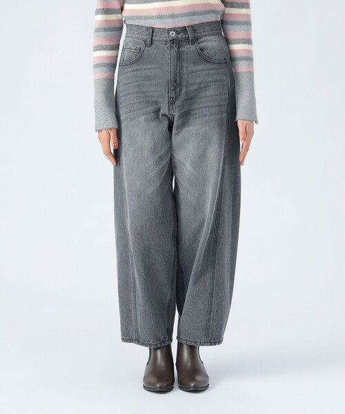 BEAMS HEART（ビームスハート）の「デニム コクーン パンツ（デニムパンツ・レディース・ブラック/ブルー・MEDIUM/SMALL）」の11枚目の写真