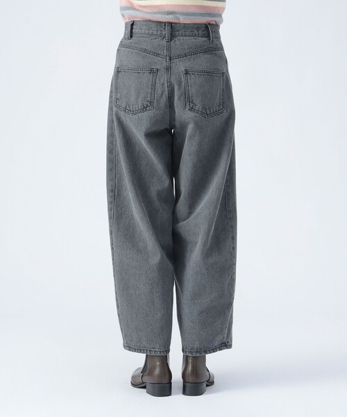 BEAMS HEART（ビームスハート）の「デニム コクーン パンツ（デニムパンツ・レディース・ブラック/ブルー・MEDIUM/SMALL）」の13枚目の写真