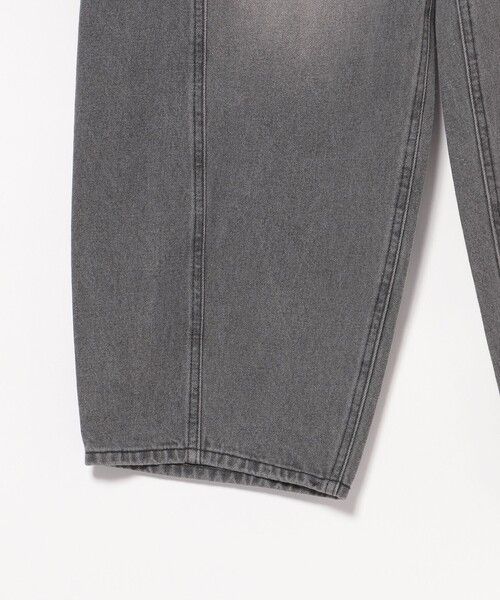 BEAMS HEART（ビームスハート）の「デニム コクーン パンツ（デニムパンツ・レディース・ブラック/ブルー・MEDIUM/SMALL）」の17枚目の写真