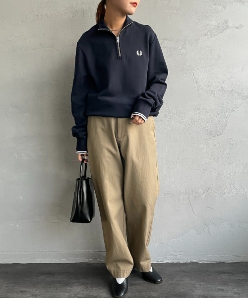 FRED PERRY（フレッドペリー）の「[FRED PERRY/フレッドペリー] ワンポイントロゴ刺繍 ハーフジップスウェット M3574（スウェット・レディース・ダークグリーン/キャメル/ブラック/グレー/グレイッシュベージュ/グリーン/ブラック系/ブルー系/ボルドー/アイボリー/ネイビー・S/M/L/XL）」の15枚目の写真