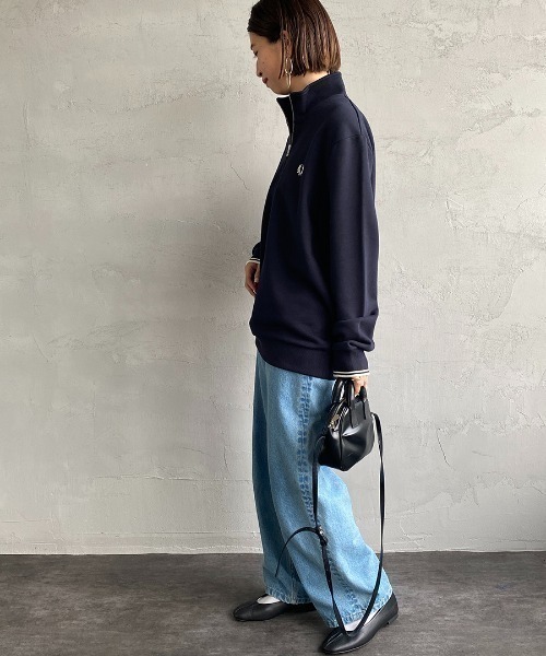 FRED PERRY（フレッドペリー）の「[FRED PERRY/フレッドペリー] ワンポイントロゴ刺繍 ハーフジップスウェット M3574（スウェット・レディース・ダークグリーン/キャメル/ブラック/グレー/グレイッシュベージュ/グリーン/ブラック系/ブルー系/ボルドー/アイボリー/ネイビー・S/M/L/XL）」の22枚目の写真