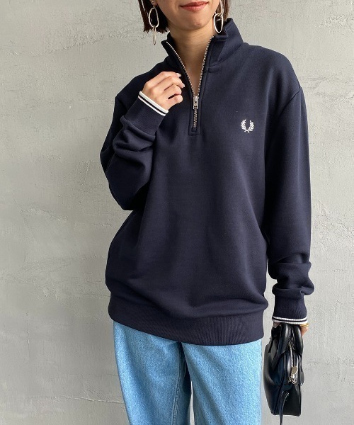 FRED PERRY（フレッドペリー）の「[FRED PERRY/フレッドペリー] ワンポイントロゴ刺繍 ハーフジップスウェット M3574（スウェット・レディース・ダークグリーン/キャメル/ブラック/グレー/グレイッシュベージュ/グリーン/ブラック系/ブルー系/ボルドー/アイボリー/ネイビー・S/M/L/XL）」の18枚目の写真
