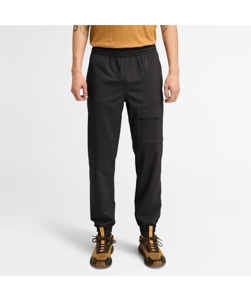 Timberland(ティンバーランド)の「DWR ウィンドレジスタント ジョガー パンツ メンズ(その他パンツ・メンズ・ブラック・LARGE/MEDIUM/SMALL/X-LARGE/XX-LARGE)」の1枚目の写真