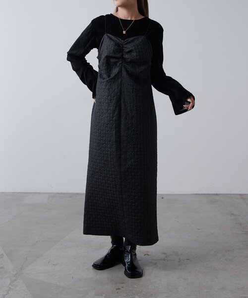 Lui's（ルイス）の「ジャガードシャーリングキャミワンピース（ワンピース・レディース・オフホワイト/ブラック/ベージュ・FREE）」の20枚目の写真