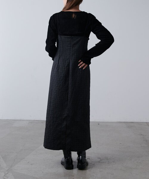 Lui's（ルイス）の「ジャガードシャーリングキャミワンピース（ワンピース・レディース・オフホワイト/ブラック/ベージュ・FREE）」の22枚目の写真