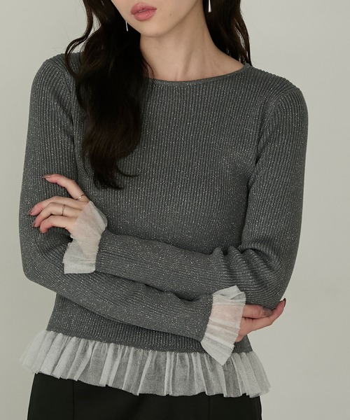 Cherir Mignon（シェリルミニョン）の「【Cherir Mignon】シアーフリルラメリブニットプルオーバー（ニット/セーター・レディース・チャコールグレー/アイボリー/ブラウン・FREE）」の2枚目の写真