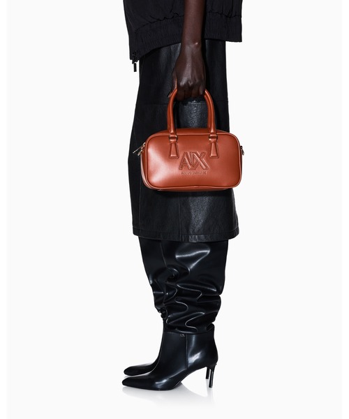 ARMANI EXCHANGE(アルマーニエクスチェンジ)の「【A|X アルマーニ エクスチェンジ】<オンライン限定>AXロゴ ミニボウリングバッグ(ハンドバッグ・レディース・ダークグリーン/キャメル・FREE)」の17枚目の写真