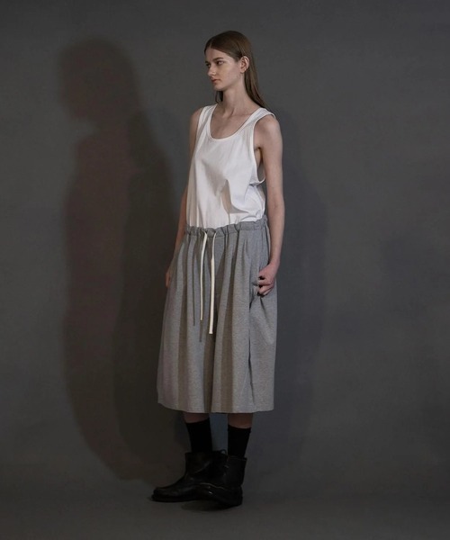 my beautiful landlet（マイビューティフルランドレット）の「【my beautiful landlet】 PONTE KNIT WIDE SHORT PANTS（その他パンツ・メンズ・カーキ/グレー/ブラック/ホワイト・1/0）」の6枚目の写真