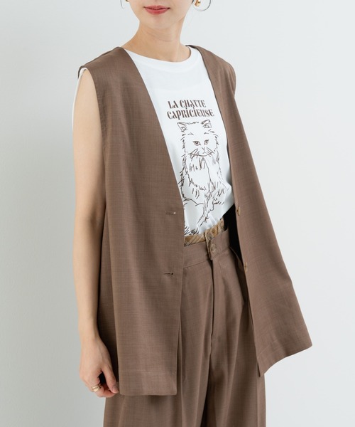refinedworks(リファインドワークス)の「【refinedworks】きちんと感たっぷりな Vネックベスト(ベスト・レディース・ブラウン/チャコールグレー・FREE)」の2枚目の写真