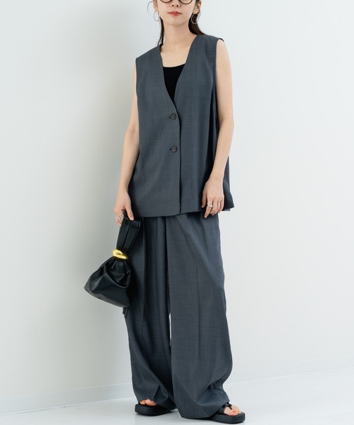 refinedworks(リファインドワークス)の「【refinedworks】きちんと感たっぷりな Vネックベスト(ベスト・レディース・ブラウン/チャコールグレー・FREE)」の10枚目の写真