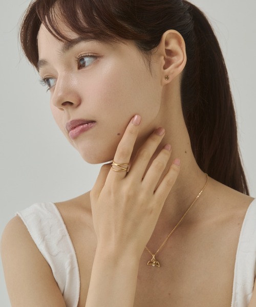 ciite' surgical stainless(シーテサージカルステンレス)の「【 金属アレルギー対応 】ツイストニュアンスリング サージカルステンレス(リング・レディース・ピンクゴールド/ゴールド/シルバー・15号/13号/11号)」の6枚目の写真