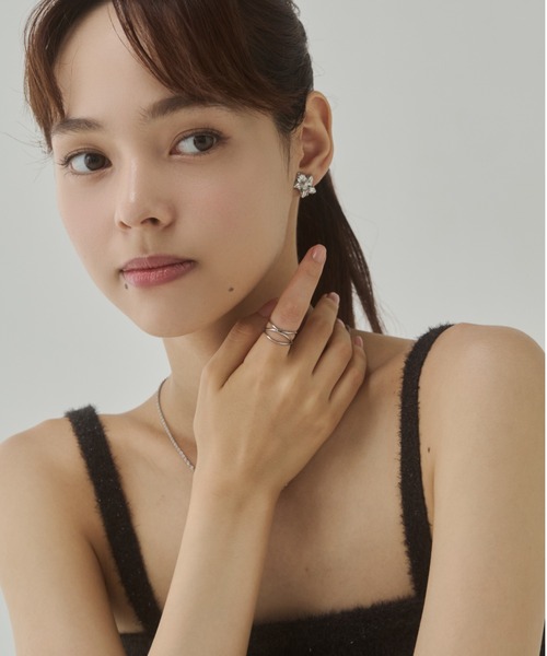 ciite' surgical stainless(シーテサージカルステンレス)の「【 金属アレルギー対応 】ツイストニュアンスリング サージカルステンレス(リング・レディース・ピンクゴールド/ゴールド/シルバー・15号/13号/11号)」の15枚目の写真