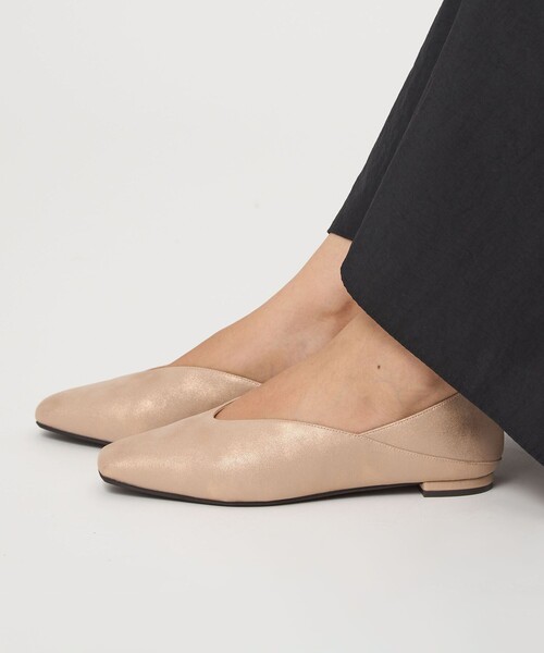 green label relaxing（グリーンレーベルリラクシング）の「スクエア 2WAY フラットシューズ（その他シューズ・レディース・ホワイト/ブラック/ゴールド/ダークブラウン・22.5cm/23cm/23.5cm/24cm/24.5cm/25cm/25.5cm）」の8枚目の写真