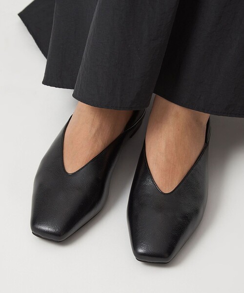 green label relaxing（グリーンレーベルリラクシング）の「スクエア 2WAY フラットシューズ（その他シューズ・レディース・ホワイト/ブラック/ゴールド/ダークブラウン・22.5cm/23cm/23.5cm/24cm/24.5cm/25cm/25.5cm）」の11枚目の写真