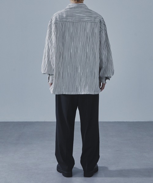 SLICK（スリック）の「【SLICK/スリック】Stripe Tuck Jaquard Drawstring Regular Shirt/タックジャガードストライプドロストレギュラーカラーリラックスシャツ / クラシック（シャツ/ブラウス・メンズ・ホワイト/ブラック/ネイビー・3/2/1）」の9枚目の写真