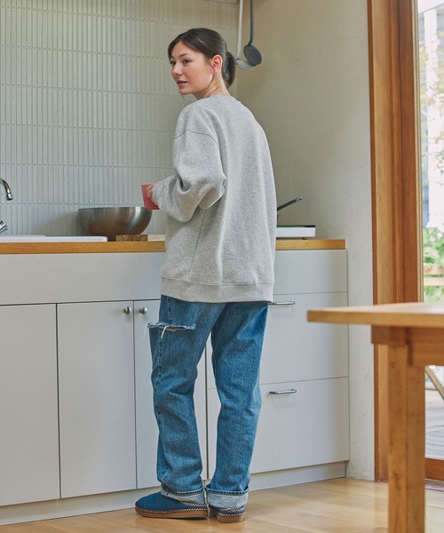 KELTY（ケルティ）の「KELTY/ケルティ 別注 ダブルロゴ刺繍 ビッグシルエット裏起毛スウェット（スウェット・レディース・グレー/ネイビー/スミクロ/アイボリー/ブラック/グレイッシュベージュ/オリーブ・L/M）」の11枚目の写真