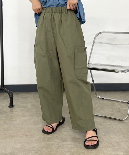 CRB(シーアールビー)の「裾ダーツカーゴパンツ(その他パンツ・レディース・グレー/モカ/インディゴブルー/カーキ/ブラック・F)」の14枚目の写真