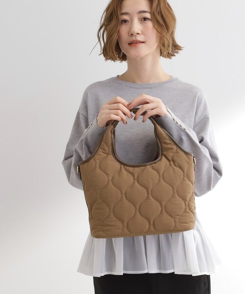 grove（グローブ）の「【撥水】キルトクリテ2WAYトート（トートバッグ・レディース・ブラック/ナチュラル/キャメル・00）」の6枚目の写真