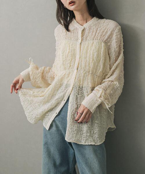 SENSE OF PLACE by URBAN RESEARCH(センスオブプレイスバイアーバンリサーチ)の「シャーリングシャツ(シャツ/ブラウス・レディース・ライトブルー/ブラック/アイボリー・ONE)」の2枚目の写真