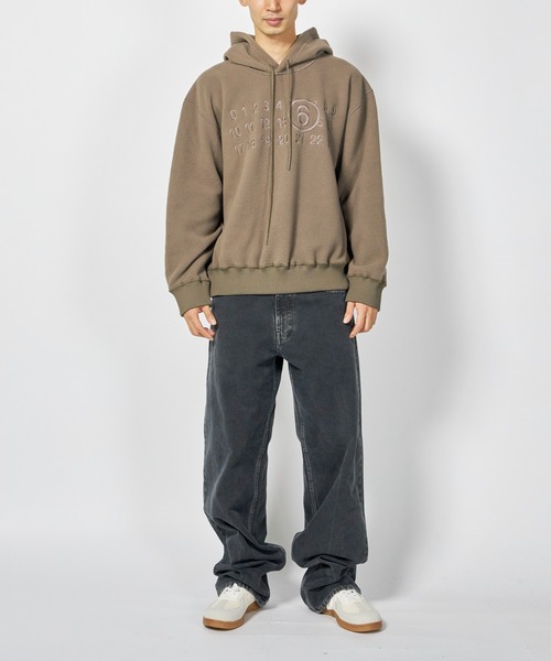 MM6 Maison Margiela(エムエムシックス メゾン マルジェラ)の「MM6 SWEATSHIRT(スウェット・メンズ・ライトブラウン・SMALL/MEDIUM/LARGE)」の1枚目の写真