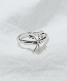 fig Ｌondon（フィグロンドン）の「_petal touch ring（リング）」