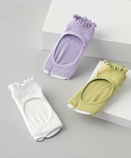 ammy.(エイミードット)の「【 ammy. / エイミードット 】 滑り止め付き フリル フットカバー ソックス / ヨガ フィットネス(ソックス/靴下・レディース・パープル/グリーン/ブルー/ベージュ/ホワイト/ブラック・FREE)」の2枚目の写真