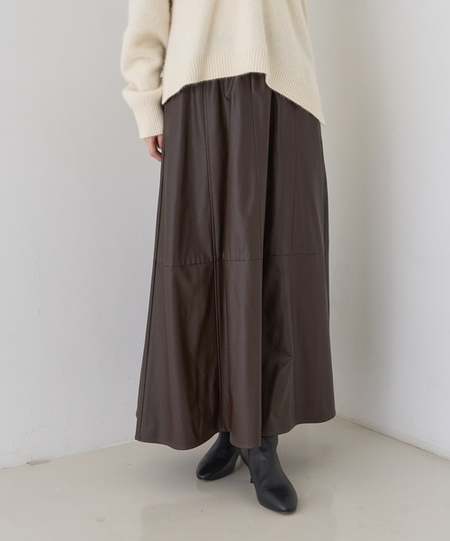 Rouge vif Anna（ルージュヴィフアンナ）の「フェイクレザーフレアスカート（スカート・レディース・ブラウン/ブラック・38/36）」の3枚目の写真