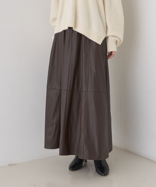 Rouge vif Anna（ルージュヴィフアンナ）の「フェイクレザーフレアスカート（スカート・レディース・ブラウン/ブラック・38/36）」の4枚目の写真