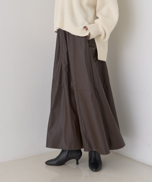 Rouge vif Anna（ルージュヴィフアンナ）の「フェイクレザーフレアスカート（スカート・レディース・ブラウン/ブラック・38/36）」の5枚目の写真