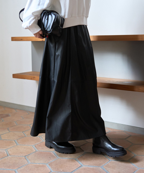 Rouge vif Anna（ルージュヴィフアンナ）の「フェイクレザーフレアスカート（スカート・レディース・ブラウン/ブラック・38/36）」の10枚目の写真