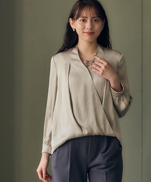 12Twelve Agenda(トゥエルブ アジェンダ)の「ヴィンテージサテンカシュクールデザインブラウス(シャツ/ブラウス・レディース・アイボリー/グレイッシュベージュ/ブラウン/チャコールグレー・M)」の5枚目の写真