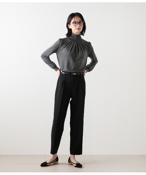 NEWYORKER(ニューヨーカー)の「ギャバライクポリエステル タックテーパードパンツ(その他パンツ・レディース・ブラック/ダークブラウン/キャメル・11号/9号)」の11枚目の写真