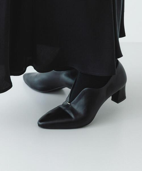 URBAN RESEARCH(アーバンリサーチ)の「プチメタルスリットパンプス(パンプス・レディース・ブラック/アイボリー・38/36/37)」の5枚目の写真