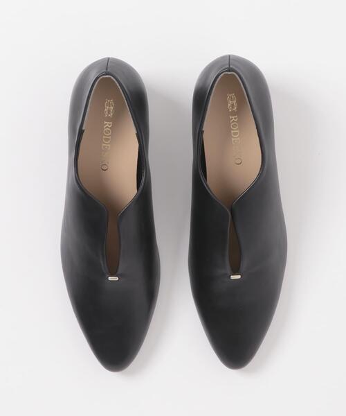 URBAN RESEARCH(アーバンリサーチ)の「プチメタルスリットパンプス(パンプス・レディース・ブラック/アイボリー・38/36/37)」の16枚目の写真