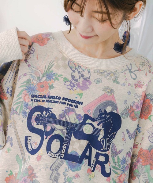 ScoLar(スカラー)の「ScoLar(スカラー) 花と音楽のスウェットプルオーバー(スウェット・レディース・グレー/オートミール・MEDIUM)」の7枚目の写真