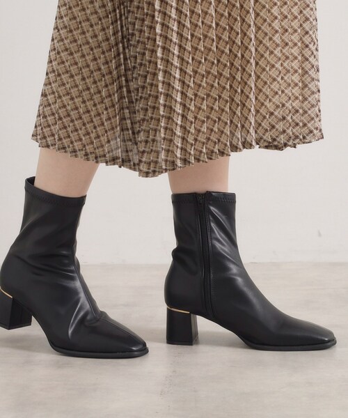 ITS'DEMO(イッツデモ)の「ラインヒールブーツ(ブーツ・レディース・アイボリー/ブラック・38/40)」の3枚目の写真