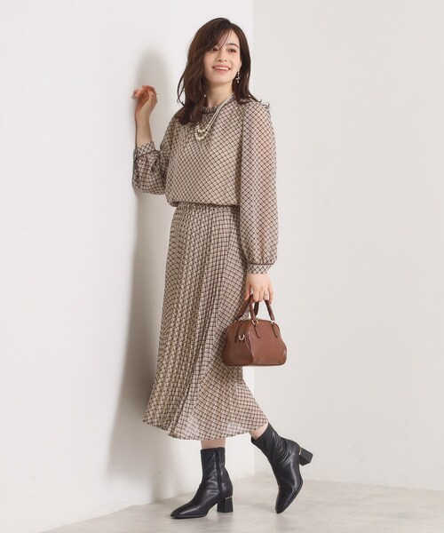 ITS'DEMO(イッツデモ)の「ラインヒールブーツ(ブーツ・レディース・アイボリー/ブラック・38/40)」の10枚目の写真