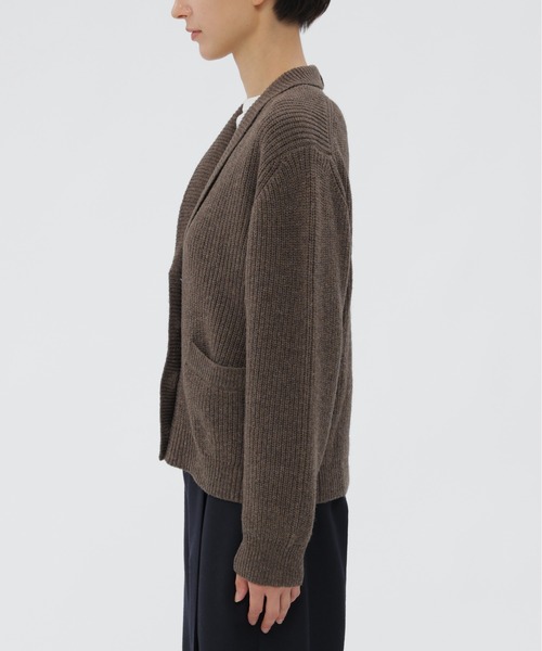 MHL.（エムエイチエル）の「FINE SHETLAND（カーディガン/ボレロ・レディース・ブラウン/ネイビー・2）」の7枚目の写真